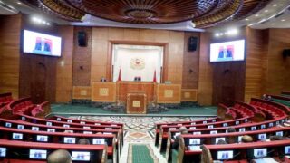 فرق الأغلبية تدافع عن دور مجلس المستشارين بعد تصريح يدعو لإلغاءه في التعديل الدستوري